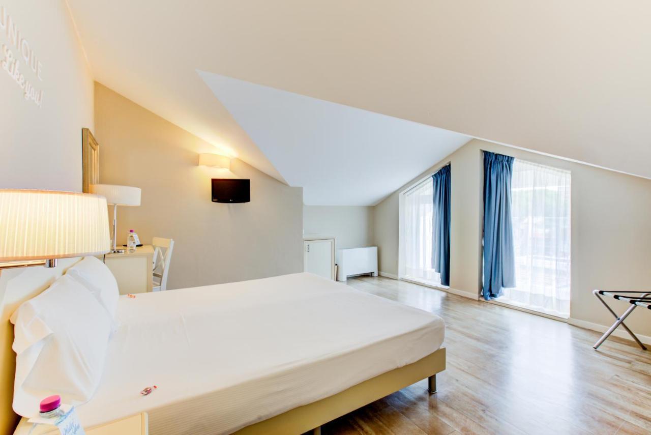 ריצ'יונה Beyou Hotel Villa Rosa מראה חיצוני תמונה